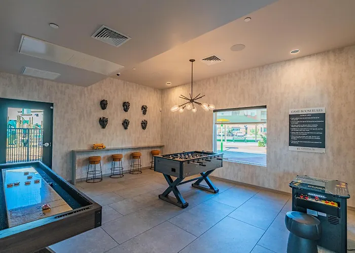 Steps From Stadium With Balcony Pool Gym Parking Wd Apartament