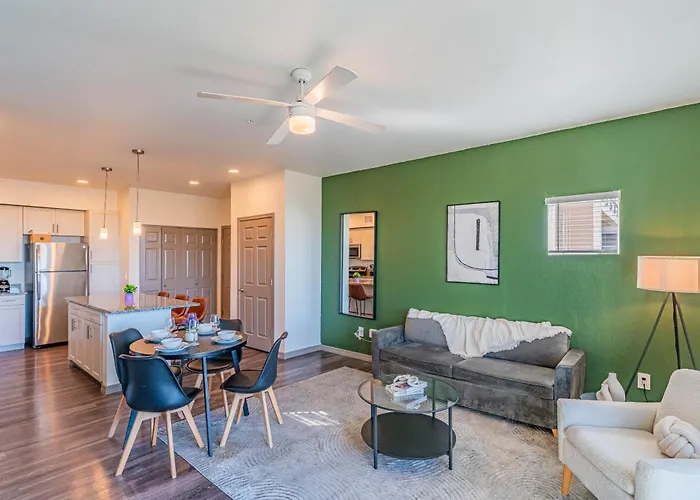 Steps From Stadium With Balcony Pool Gym Parking Wd Apartament
