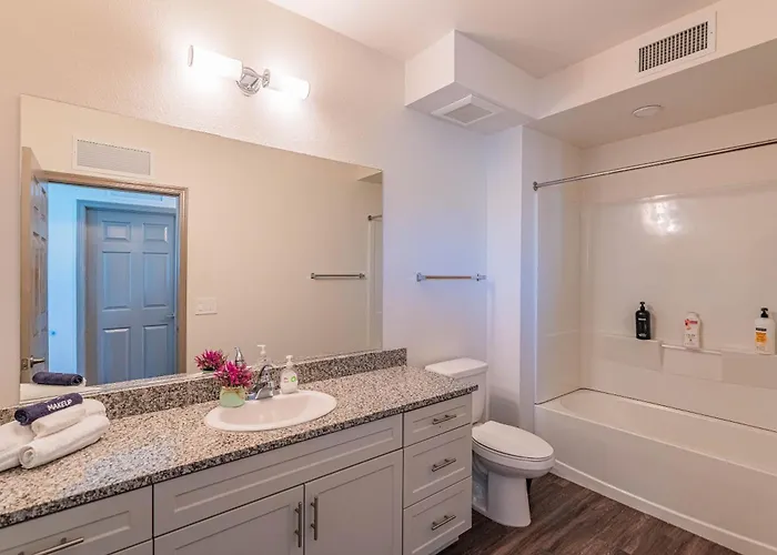 Apartament Steps From Stadium With Balcony Pool Gym Parking Wd Glendale