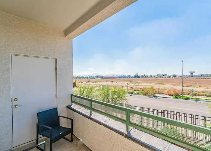 Apartament Steps From Stadium With Balcony Pool Gym Parking Wd