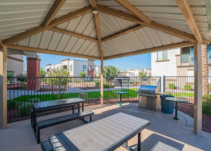 Steps From Stadium With Balcony Pool Gym Parking Wd Apartament *